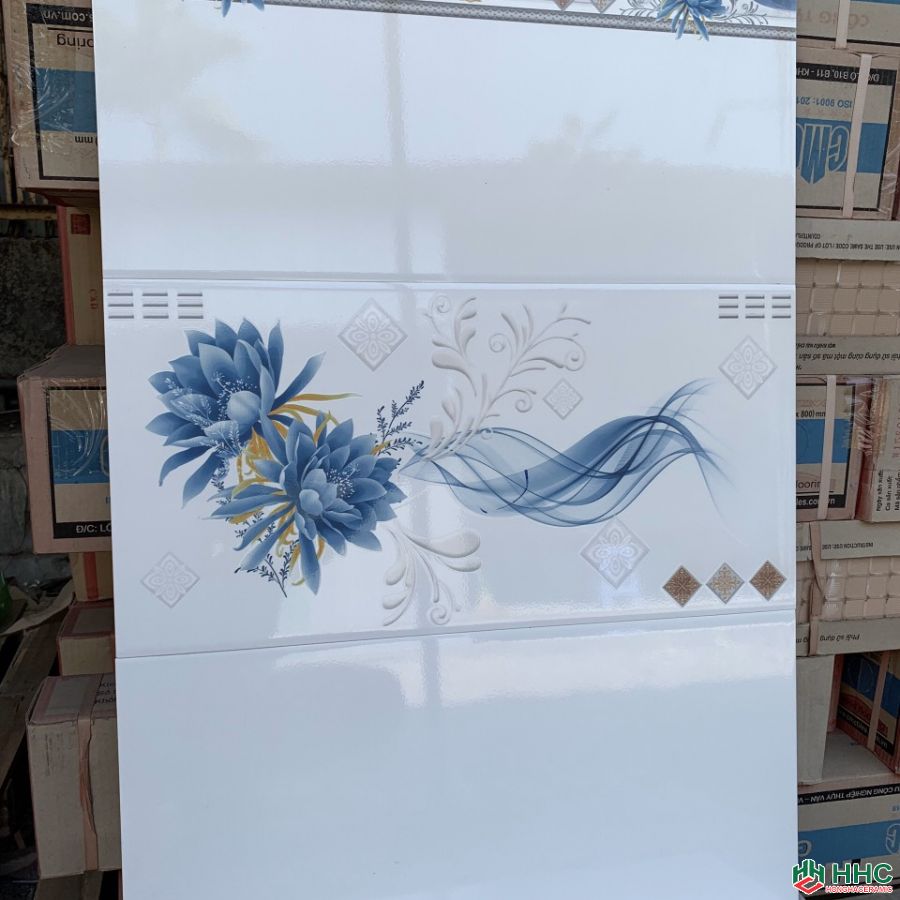 Gạch 30x60 ốp tường hoa xanh