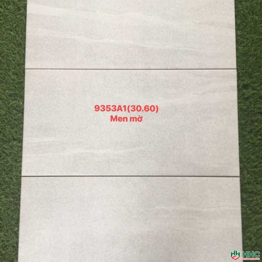 Gạch ốp tường 30x60 ceramic mờ