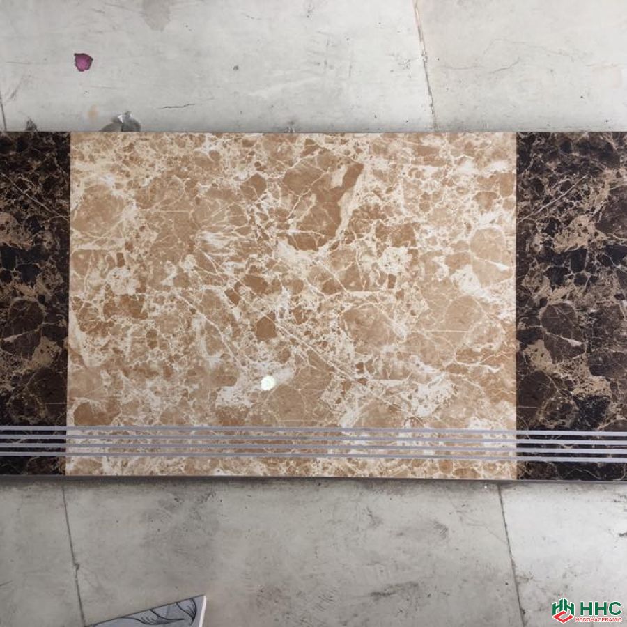 Gạch cầu thang 7D cao cấp