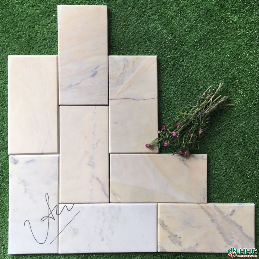 Đá thẻ 10x20 màu kem vân khói