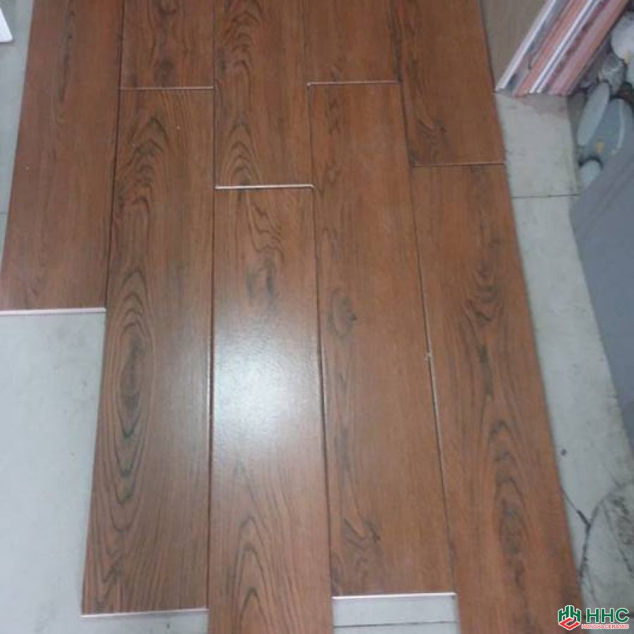 Gạch sàn gỗ 15x80 đẹp